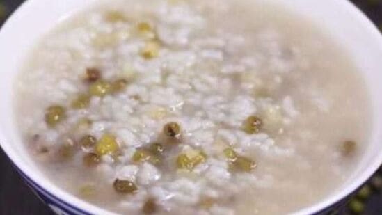 Moong Bean Porridge : பித்தத்தை குறைக்கக்கூடிய பாசிப்பயறு கஞ்சி; மன ஆரோக்கியத்துக்கும் சிறந்ததது! Moong Bean Porridge : பித்தத்தை குறைக்கக்கூடிய பாசிப்பயறு கஞ்சி; மன ஆரோக்கியத்துக்கும் சிறந்ததது!