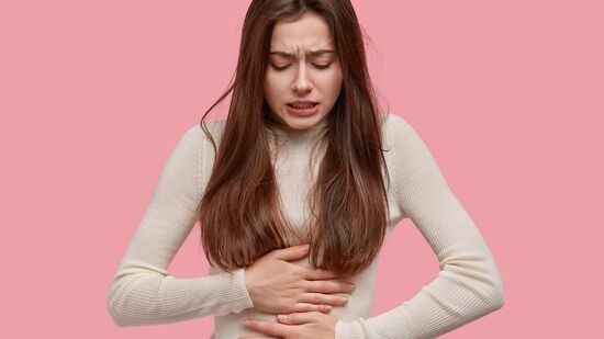 Stomach Bloating : மாதவிடாய் கால ஹார்மோன் மாற்றங்களால் வயிறு உப்புசமா? பெண்களை காக்கும் அருமருந்து என்ன தெரியுமா?