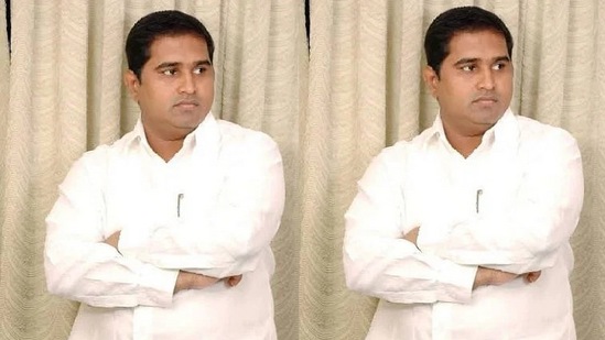 இந்த வழக்கு தொடர்பாக கொலை செய்யப்பட்ட ரவுடி ஆற்காடு சுரேஷின் தம்பியான பொன்னை பாலு , ராமு, திருவேங்கிடம், திருமலை, செல்வராஜ், மணிவண்ணன், கோகுல், சக்தி, சந்தோஷ், அருள், சிவசக்தி உள்ளிட்ட 11 பேர் கைது செய்யப்பட்டனர்.