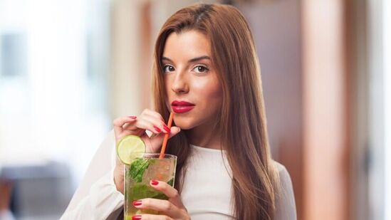 DetoxDrinksForAirPollution: காற்று மாசுபாட்டில் சிரமப்படுபவரா?: நீங்கள் எடுத்துக்கொள்ள வேண்டிய நச்சு நீக்க பானங்கள் DetoxDrinksForAirPollution: காற்று மாசுபாட்டில் சிரமப்படுபவரா?: நீங்கள் எடுத்துக்கொள்ள வேண்டிய நச்சு நீக்க பானங்கள்