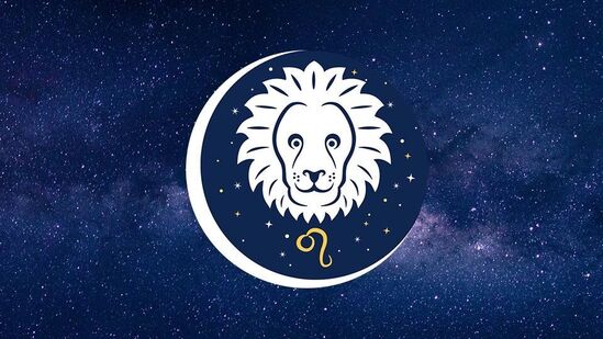 சிம்மம்: லக்ஷ்மி நாராயண யோகத்தால், சிம்ம ராசிக்காரர்களுக்கு ராஜயோகம் உருவாகும். இந்த நேரம் உங்களுக்கு மிகவும் சாதகமாக இருக்கும். இந்த நேரத்தில் உங்கள் நம்பிக்கை அதிகரிக்கும். உத்தியோகஸ்தர்களுக்கு அனுகூலம் உண்டாகும். உங்கள் வருமான ஆதாரங்கள் அதிகரிக்கும். இந்த காலகட்டத்தில், நீங்கள் அதிக பணம் சம்பாதிக்க முடியும். இது உங்கள் நிதி நிலையை மேம்படுத்தும். திருமணமானவர்களுக்கு இந்த நேரம் இனிமையானதாக இருக்கும். வரப்போகும் ஆண்டில் உங்கள் ஆரோக்கியமும் நன்றாக இருக்கும். மன உளைச்சல்கள் அனைத்தும் தீரும். திருமணமாகாதவர்களுக்கு திருமண முன்மொழிவுகள் வரலாம்.