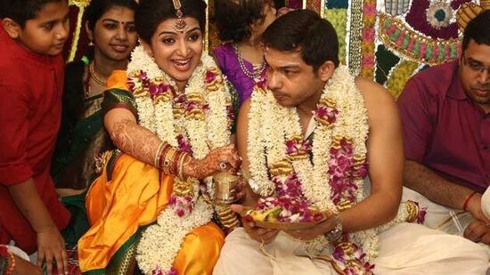 காரணம் நான் மீடியா வெளிச்சத்தில் இருக்கிறேன். நான் இந்த வெளிச்சத்தில் இருக்கிறேன். அதன் விளைவுகளை எதிர்கொள்ள போகிறேன் என்று எனக்குள் சொல்லி முடித்துவிட்டு அந்த நேர்காணலுக்குச் சென்றேன்.” என்று பேசினார்.&nbsp;
