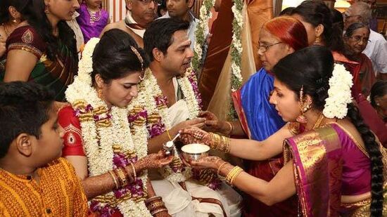 ஆகையால் அதுவும் என்னுடைய வாழ்க்கையில் சந்தோஷமான தருணம் தான். அது உண்மையில் மிக மிக கஷ்டமாக இருந்தது உண்மைதான். ஆனால் நான் அதிலிருந்து மீள்வதற்காக வேலை செய்து கொண்டிருந்தேன்.&nbsp;&nbsp;