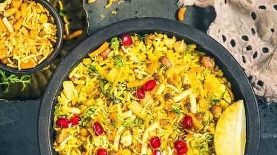 The addition of pomegranates adds freshness to Indori Poha 
