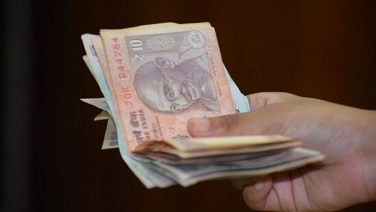 Thief: உணவகத்தில் திருட எதுவுமில்லாதபோது, உரிமையாளருக்கு ரூ.20 வைத்துச் சென்ற திருடன்: தெலங்கானாவில் குபீர் சம்பவம்! Thief: உணவகத்தில் திருட எதுவுமில்லாதபோது, உரிமையாளருக்கு ரூ.20 வைத்துச் சென்ற திருடன்: தெலங்கானாவில் குபீர் சம்பவம்!
