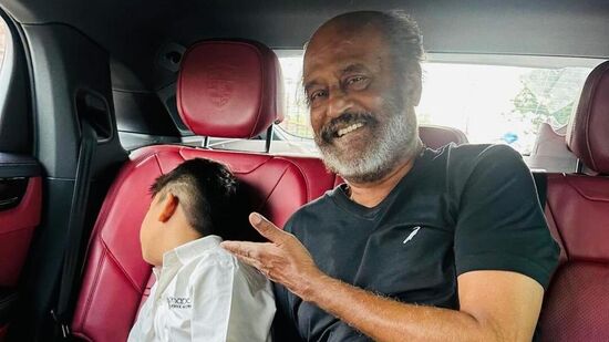 ரஜினிகாந்தின் மகளும், இயக்குநருமான செளந்தர்யா ரஜினிகாந்த் தன்னுடைய இன்ஸ்டாகிராம் பக்கத்தில் பதிவு ஒன்றை வெளியிட்டு இருக்கிறார். அந்த பதிவில், “ என்னுடைய மகன் இன்றைக்கு பள்ளி செல்ல மாட்டேன் என்று அடம் பிடித்துக்கொண்டிருந்தான்.&nbsp;