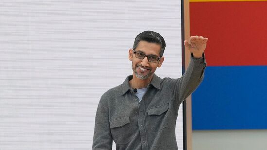 Sundar Pichai: 'கூகுள் சி.இ.ஓ பத்தாது.. நீ டாக்டர் பட்டம் வாங்கியிருக்கலாம்' பெற்றோரின் மனதைச் சொன்ன சுந்தர் பிச்சை