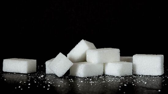 Sugar: 14 நாட்களுக்கு சர்க்கரை சாப்பிடுவதை நிறுத்தினால் என்ன நடக்கும்?: மேம்படும் செரிமானம் முதல் தூக்கம் வரை - பலன்கள் Sugar: 14 நாட்களுக்கு சர்க்கரை சாப்பிடுவதை நிறுத்தினால் என்ன நடக்கும்?: மேம்படும் செரிமானம் முதல் தூக்கம் வரை - பலன்கள்