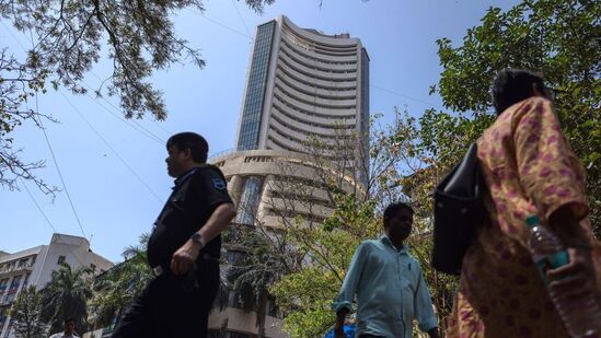 Multibagger stock: 15 சதவீத வருமானத்தை அள்ளி கொடுத்த நிறுவனத்தின் பங்கு 1:10 விகிதத்தில் பிரிப்பு Multibagger stock: 15 சதவீத வருமானத்தை அள்ளி கொடுத்த நிறுவனத்தின் பங்கு 1:10 விகிதத்தில் பிரிப்பு
