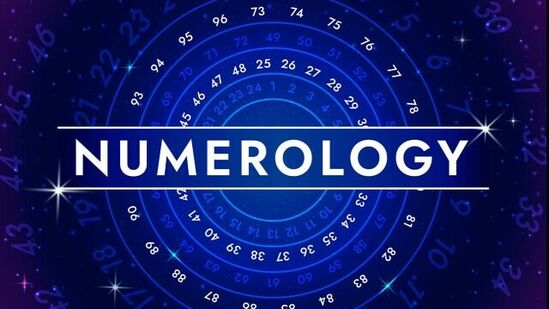 Numerology Horoscope 5 August 2024: ஜோதிடம் போலவே, எண் கணிதமும் உங்கள் எதிர்காலத்தைப் பற்றி கூறுகிறது. ஒவ்வொரு பெயருக்கு ஏற்ப ஒரு ராசி இருப்பதைப் போலவே, எண் கணிதத்திலும் ஒவ்வொரு எண்ணுக்கு ஏற்ப நியூமராலஜி எண்கள் உள்ளன. இவற்றின் மூலம் உங்கள் வாழ்க்கையைப் பற்றிய தகவல்களைப் பெறலாம். எண் கணிதத்தின்படி, உங்கள் எண்ணைக் கண்டுபிடிக்க, நீங்கள் பிறந்த தேதி, மாதம் மற்றும் ஆண்டு ஆகியவற்றை அடிப்படையாக கொண்டு வரும் எண்ணை கொண்டு நியூமராலஜி ஜோதிடம் கணிக்கப்படுகின்றது. ஆகஸ்ட் 5 ஆம் தேதி உங்கள் நாள் எப்படி இருக்கும் என்று தெரிந்து கொள்ளுங்கள்...