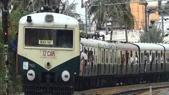 கொல்லம்-சென்னை விரைவு ரயில்: வரும் 17ம் தேதி கொல்லத்தில் இருந்து புறப்படும் ரயில் செங்கல்பட்டு, காஞ்சிபுரம் வழியாக சென்னை எழும்பூர் செல்லும். தாம்பரம் செல்லாது&nbsp;