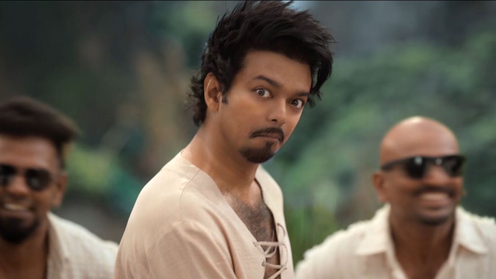 Goat: தனக்குத்தானே சூனியம் வைத்தாரா விஜய்?.. கழுவி ஊற்றும் ரசிகர்கள்.. வேதனையில் யுவன்! -கோட் பாடல் மோசமானதன் பின்னணி?