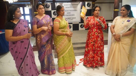 இது தொடர்பாக Women Empowerment &amp; Entrepreneurship அமைப்பின் நிறுவனர் மீனா அனில் குமார் கூறுகையில், டிப்ளமோ படித்த நான், 20 ஆண்டுகளுக்கும் மேலாக பல்வேறு பன்னாட்டு நிறுவனங்களில் ஊழியராகவும், ஆலோசகராகவும் பணியாற்றி உள்ளேன். இந்த சமூகத்தில் இருந்து எனக்கு கிடைத்ததை மீண்டும் சமூகத்திற்கே கொடுக்க வேண்டும் என்ற எண்ணம் இது போன்ற செயல்பாடுகளை தொடங்க காரணமாக இருந்தது என கூறினார்.