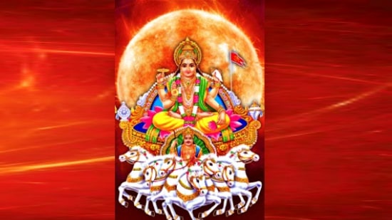 விண்ணில் இருந்து கொட்டும் பணமழை.. சூரியன் பிடித்த ராசிகள்.. கடல் போல் ஆசை நிறைவேறும்! விண்ணில் இருந்து கொட்டும் பணமழை.. சூரியன் பிடித்த ராசிகள்.. கடல் போல் ஆசை நிறைவேறும்!