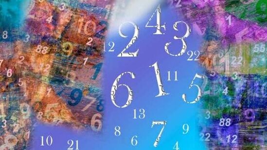 Numerology: ஜோதிடத்தைப் போலவே, எண் கணிதமும் ஜாதகரின் எதிர்காலம், இயல்பு மற்றும் ஆளுமையை வெளிப்படுத்துகிறது. எப்படி ஒவ்வொரு பெயருக்கும் ஒரு ராசி இருப்பது போல, எண் கணிதத்திலும் ஒவ்வொரு எண்ணுக்கு ஏற்ப எண்கள் உள்ளன. அதன்படி நாளை (ஆக.11) எப்படி இருக்கும் என்பதை இங்கு காண்போம்.