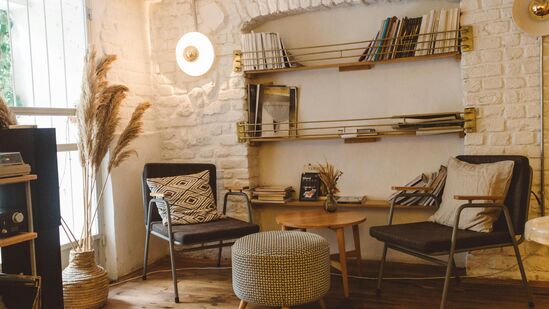 Home Decors : வீட்டில் ஜன்னல்கள் மற்றும் சமையலறையை எப்படி அமைக்கலாம்? இதோ ஐடியாக்கள்! Home Decors : வீட்டில் ஜன்னல்கள் மற்றும் சமையலறையை எப்படி அமைக்கலாம்? இதோ ஐடியாக்கள்!