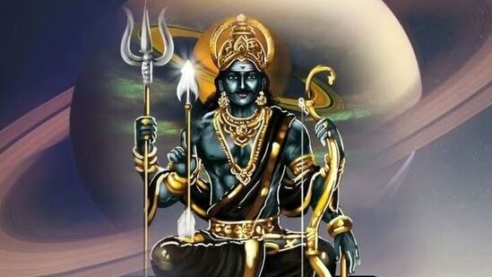சனி பகவான் கிட்டத்தட்ட 2 வருடங்கள் ஒரே ராசியில் சஞ்சரிக்கிறார். ஆனால் இந்த கிரகம் தற்போது பிற்போக்கு நிலையில் உள்ளது. ஆனால் நவம்பர் 15 ஆம் தேதி விசேஷமாக மாறப்போகிறது. இது வரை சில ராசிக்காரர்களுக்கு மிகவும் மங்களகரமானதாக இருக்கும் என்கின்றனர் ஜோதிட நிபுணர்கள்.