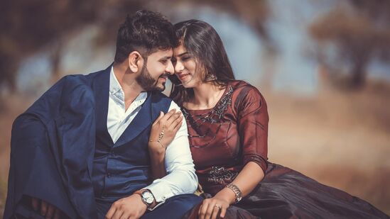 Relationship: புதிதாக திருமணம் ஆனவர்களா?: ஆரம்பத்தில் தம்பதிகளுக்குள் வரும் பிரச்னையை சரிசெய்து வெற்றி காண்பது எப்படி? என்பது குறித்து அறிந்துகொள்வோம்.