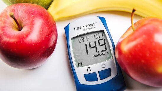 Diabetes : சர்க்கரை நோயாளிகளே எச்சரிக்கை.. என்ன சாப்பிடுறோம் என்பதை போல எப்படி சாப்பிடுறோம் என்பதும் முக்கியம்! Diabetes : சர்க்கரை நோயாளிகளே எச்சரிக்கை.. என்ன சாப்பிடுறோம் என்பதை போல எப்படி சாப்பிடுறோம் என்பதும் முக்கியம்!
