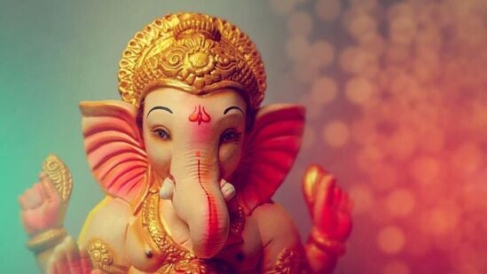 ஜோதிடர் பண்டிட் அசுதோஷ் திரிவேதி கூறுகையில், &nbsp;வரும் செப்டம்பர் 6 ஆம் தேதி மாலை 3.31 மணிக்கு தொடங்கி மறுநாள் அதாவது செப்டம்பர் 7 ஆம் தேதி மாலை 5.37 மணி வரை விநாயகர் சதுர்த்தியை கொண்டாடுவதற்கான சதுர்த்தி திதி உள்ளதாக கூறுகிறார்.