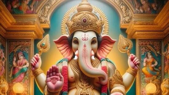 Vinayagar Chathurthi: விநாயகர் சதுர்த்தியன்று விநாயகப் பெருமானுக்கு படைக்கப்படும் உணவுகளில் முக்கியமானது கொழுக்கட்டை. இதனுடன் சர்க்கரை பொங்கல், சுண்டல் உள்ளிட்ட பல்வேறு உணவுகளையும் படைப்பார்கள்.