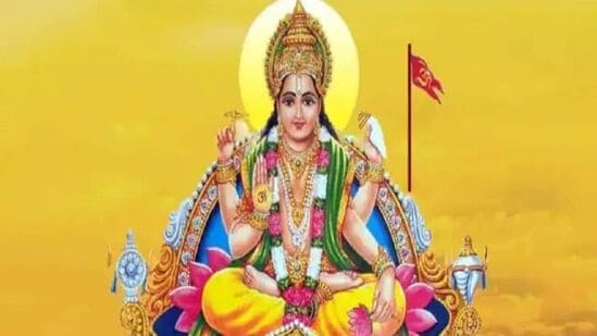 கிரகங்களின் அரசன் ஆகத் திகழும் சூரிய பகவான் மாதம் தோறும் ஒரு ராசியில் இருந்து மற்றொரு ராசிக்கு பெயர்ச்சி அடைகிறார். இதன் அடிப்படையிலேயே தமிழ் மாதங்கள் கணக்கீடு செய்யப்படுகின்றது.&nbsp;