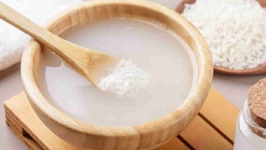 Top 9 Benefits of Rice Water : சாதம் வடித்த கஞ்சியில் உள்ள ஆரோக்கிய நன்மைகளை தெரிந்துகொண்டால் அதை கீழே ஊற்றமாட்டீர்கள். தினமும் உணவுடன் சேர்த்துக்கொள்வீர்கள்.