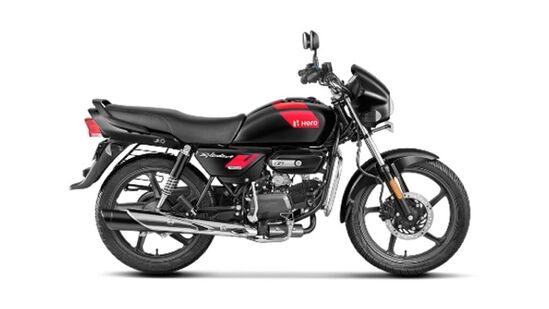 ஹீரோ ஸ்பிளெண்டர் இந்திய சந்தையில், குறிப்பாக கிராமப்புறங்களில் மிகவும் விரும்பப்படும் மோட்டார்சைக்கிளாக உள்ளது. நம்பகத்தன்மை, பொருளாதார பராமரிப்பு, போட்டி விலை நிர்ணயம் மற்றும் சிறந்த எரிபொருள் திறன் ஆகியவற்றிற்காக இது அங்கீகரிக்கப்பட்டுள்ளது. ஸ்பிளெ்டர்r+ XTECக்கான ஆரம்ப விலை ரூ.92,515, அதேசமயம் பிளிப்கார்ட் மோட்டார்சைக்கிளை மிகப் பெரிய அளவில் தள்ளுபடி செய்து ரூ.80,161 விலையில் வழங்குகிறது.