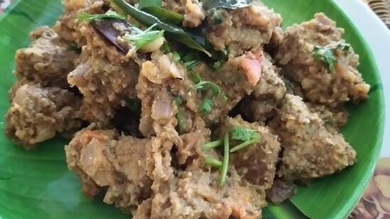 Pasipayaru Liver Fry : பாசிப்பயிறில் ஈரல் வறுவல் செய்ய முடியுமா? குக் வித் கோமாளியில் சிவாங்கி செய்தது. இதோ இங்கு ரெசிபி கொடுக்கப்பட்டுள்ளது.