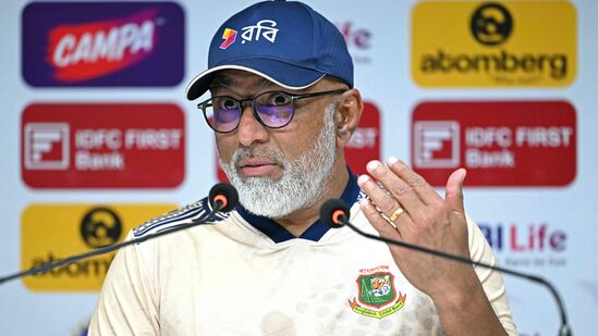 IND vs BAN : பாகிஸ்தானுக்கு எதிரான தொடரை 2-0 என்ற கணக்கில் வென்ற பின்னர் இந்தியாவுக்கு ஏற்பட்ட தோல்வி வேதனையளிக்கிறது என்று பங்களாதேஷ் பயிற்சியாளர் ஹத்துருசிங்க கூறினார்.