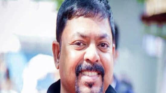 James Vasanthan: பாட்டில் மெல்லிசை.. கருத்தில் பூகம்பம்.. கோலிவுட்டின் வெளிச்சத்திற்கு வராதா டி.ஆர்.! யார் இவர்?