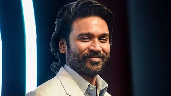 Dhanush: அப்டேட் மேல் அப்டேட்..  படம் ஹிட் ஆன உடனே இயக்குநரை பிடித்துக் கொண்ட தனுஷ்.. 