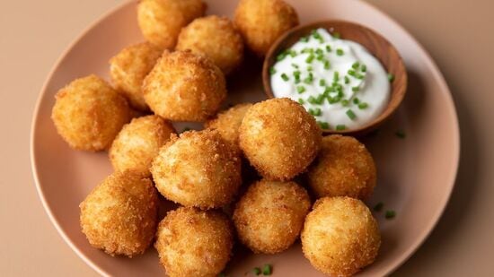 Potato Balls: டேஸ்டியான பொட்டேட்டோ உருண்டைகள் செய்வது எப்படி? அசத்தலான ரெசிபி ரெடி!