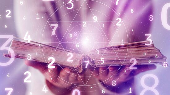 Numerology Horoscope: அக்டோபர் 03ஆம் தேதியான நாளை யாருக்கு சாதகம்? யாருக்கு பாதகம்? நாளைய நியூமராலஜி பலன்கள் இதோ!