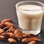 Almond_and_milk