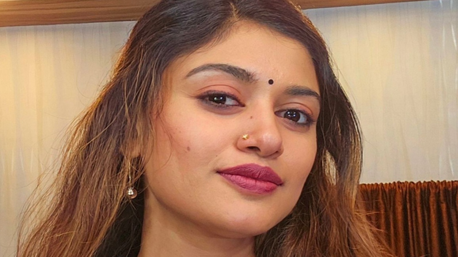 லீக்கான வீடியோ.. மக்களை என்ஜாய் பண்ண சொன்ன ஓவியா.. படையெடுக்கும் ஓவியா ஆர்மி! பெருகும் ஆதரவு