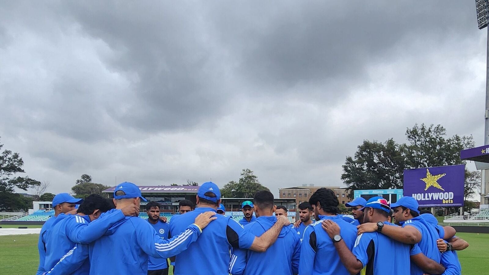 IND vs SA 1st T20I : ‘இருக்கு.. இன்னைக்கு மழை கண்டிப்பா இருக்கு..’ இந்தியா-தெ.ஆ., டி20 போட்டி நடக்குமா?