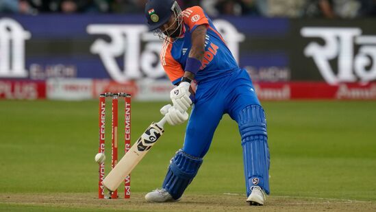 Ind vs SA 2nd T20I சிறப்பம்சங்கள்: இருப்பினும், ஹர்திக் பாண்டியா 45 பந்துகளில் 39 ரன்கள் எடுத்தார், இதனால் இந்தியா 20 ஓவர்களில் 6 விக்கெட் இழப்புக்கு 124 ரன்கள் எடுத்தது.