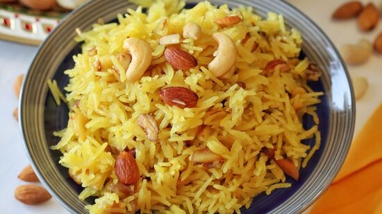 சாப்பிட அடம் பிடிக்கும் குழந்தைகளால் சிரமமா.. இனி இந்த மாதிரி ஸ்வீட் ரைஸ் செய்து கொடுங்க.. சத்தானது கூட சாப்பிட அடம் பிடிக்கும் குழந்தைகளால் சிரமமா.. இனி இந்த மாதிரி ஸ்வீட் ரைஸ் செய்து கொடுங்க.. சத்தானது கூட
