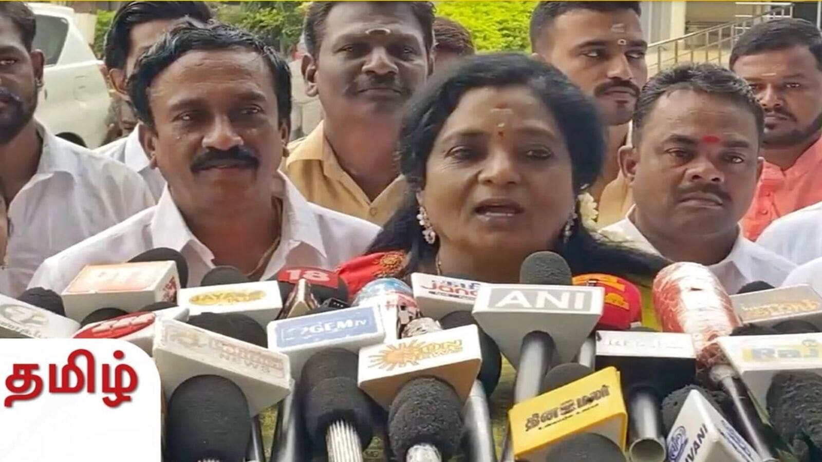 'விஜய் வைத்த விருந்து உண்மையா? ஷூட்டிங்கா?'..தடாலடியாக பதிலளித்த தமிழிசை!