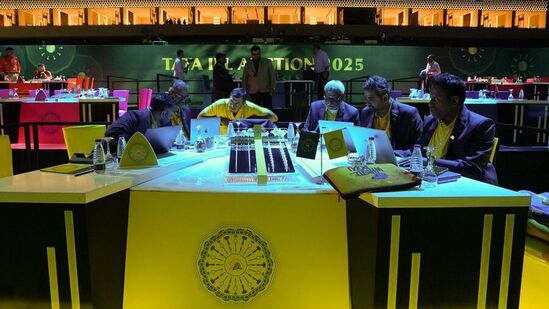 IPL Auction Updated Purse: ஐபிஎல் 2025 ஏலம்: ஒவ்வொரு உரிமையாளருக்கும் எவ்வளவு பட்ஜெட் மீதமுள்ளது?