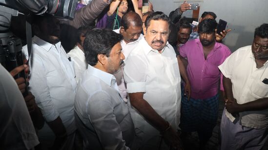 ஆய்வின் போது முன்னாள் அமைச்சர் சி.வி.சண்முகம் உடன் சென்றிருந்தார்