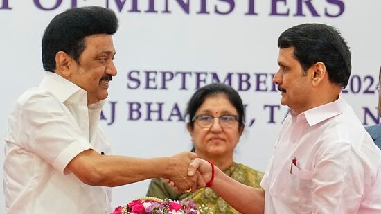 மனுதாரர் குறிப்பிட்டது போது, குற்றம்சாட்டப்பட்டவர் அமைச்சராக இருக்கும் போது, சாட்சிகள் அச்சப்பட வாய்ப்பு இருப்பதாகவும் நீதிபதிகள் கருத்து தெரிவித்தனர்.