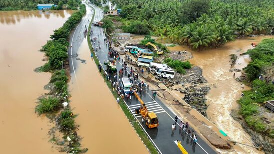 ஃபெஞ்சல் புயல் பாதிப்பு: முதல்வர் ஸ்டாலினுடன் பேசிய பிரதமர் மோடி.. அனைத்து ஆதரவையும் உதவிகளையும் வழங்க உறுதி!