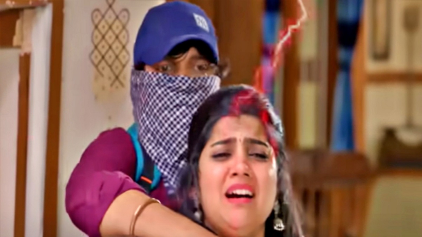 புதுசு புதுசா பிரச்னை வருதே.. தங்கை கழுத்தில் கத்தி.. எப்படி சமாளிக்க போகிறார் கயல்?