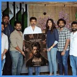 <p>அலங்கு பட தயாரிப்பாளர் சங்கமித்ரா அன்புமணி தலைமையிலான படக்குழுவினர், நடிகர் விஜய்யை சந்தித்து, வாழ்த்து பெற்றனர்.&nbsp;</p>