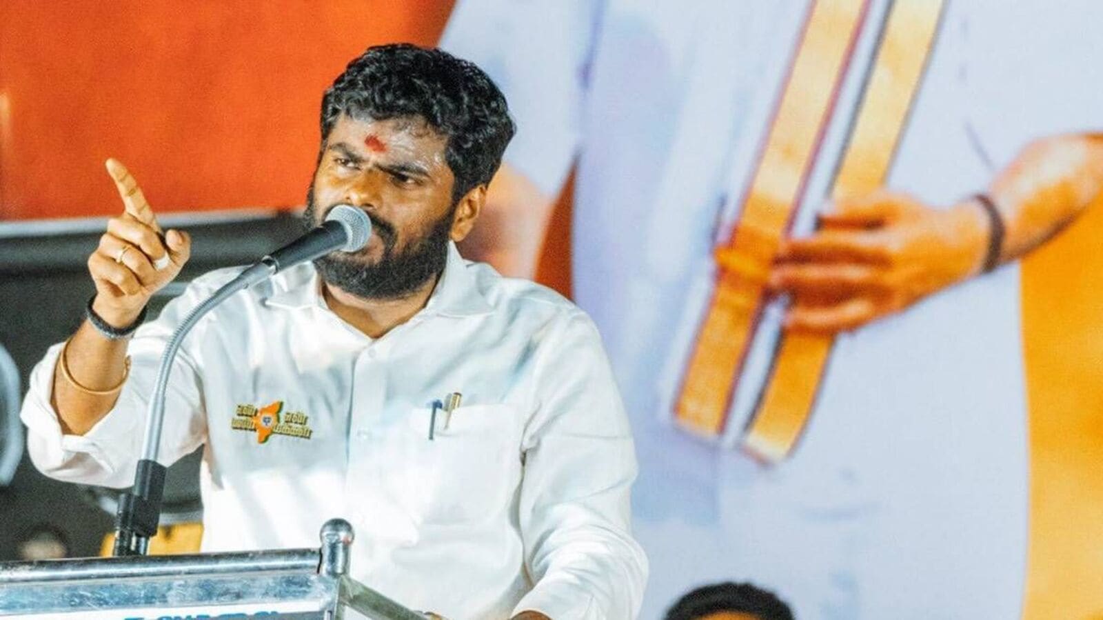 "ஸ்டாலின் தான் முழு பொறுப்பு".. பாலியல் வன்கொடுமை வழக்கு FIR-ல் கசிந்த தகவல்கள்.. புது குண்டை தூக்கி போட்ட அண்ணாமலை!