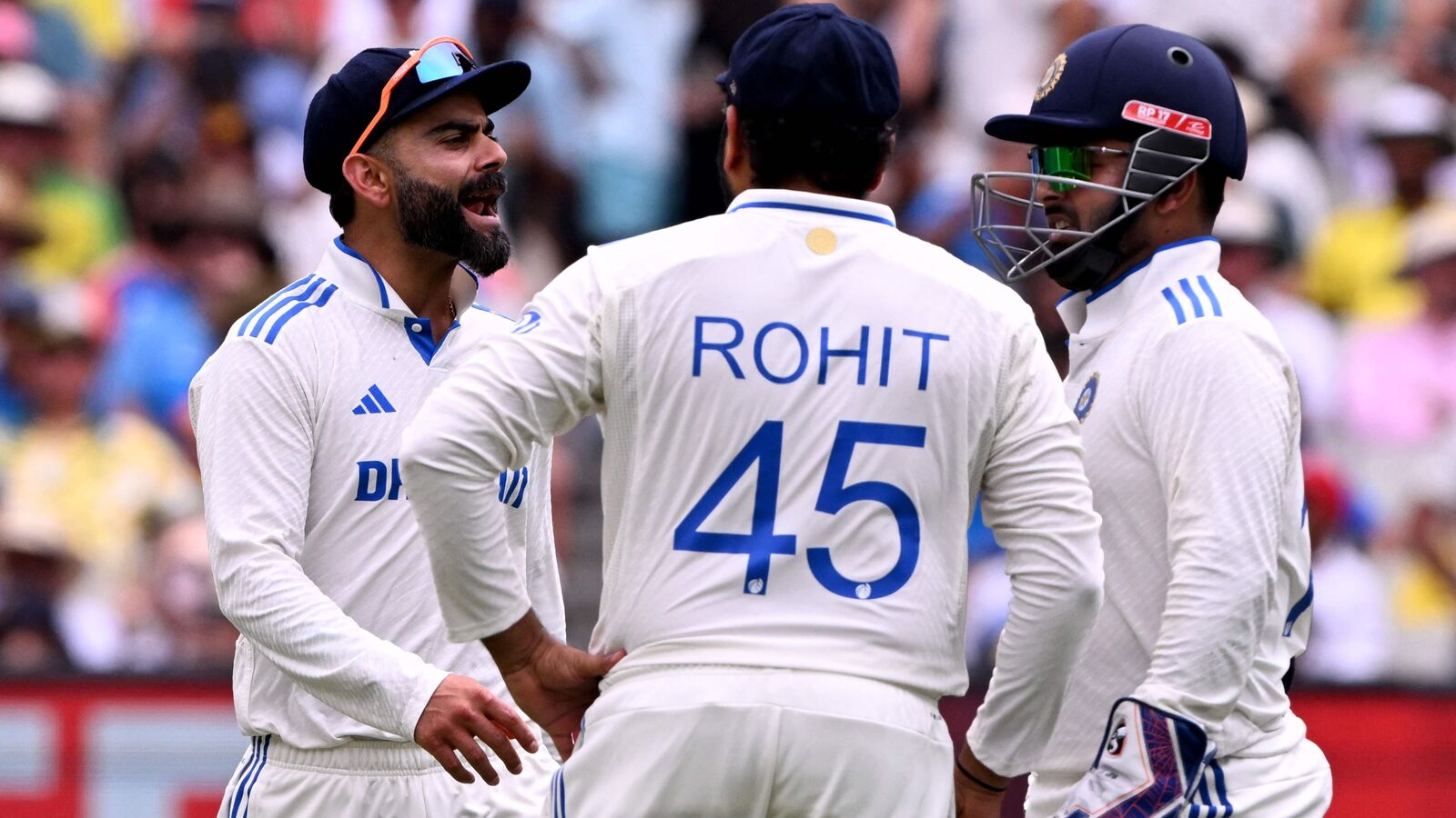 ‘எதுக்கு அவர்களை எடுத்தீங்க.. இந்திய அணியிடம் ஐடியாவே இல்ல’ கவாஸ்கர் மற்றும் ரவி சாஸ்திரி காட்டம்!