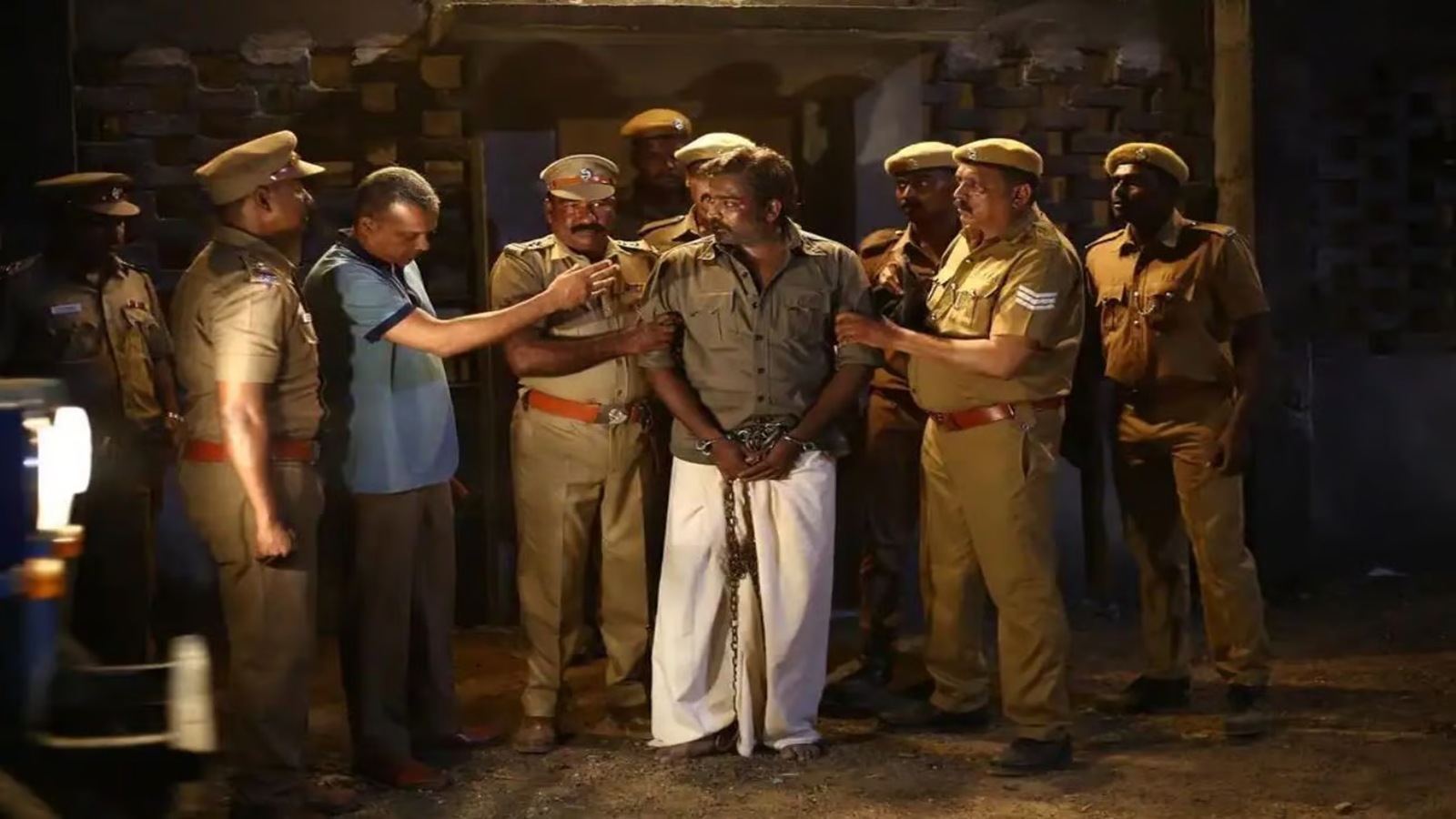 விடுமுறை நாட்களில் கல்லா கட்டும் விடுதலை 2 வசூல்.. 10ம் நாளில் பாக்ஸ் ஆபிஸ் கலெக்ஷன் எவ்வளவு?