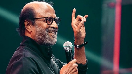 அந்தப் பதிவில், ‘நல்லவங்களை ஆண்டவன் சோதிப்பான். கை விட மாட்டான். கெட்டவங்களுக்கு ஆண்டவன் நிறைய கொடுப்பான். ஆனா கை விட்டுடுவான்’ என்ற பாட்ஷா பட வசனத்தை கூறி 2025ம் ஆண்டை வரவேற்று ரஜினி வாழ்த்து கூறியுள்ளார்.&nbsp;